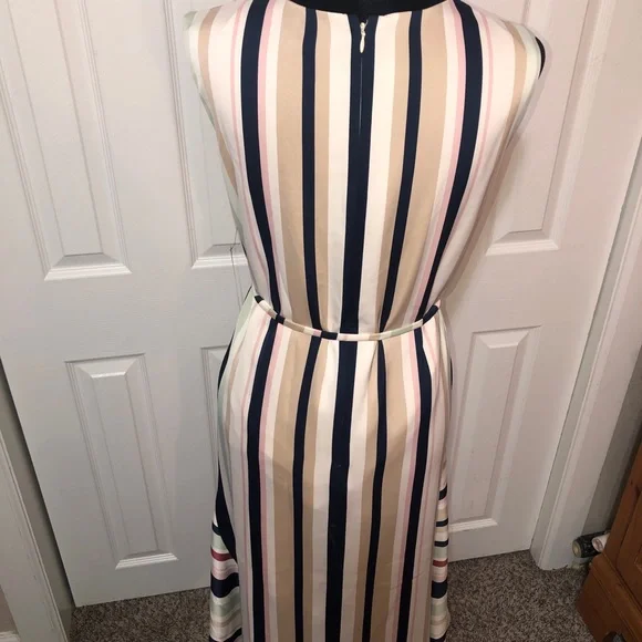 Maggy London Womens Stripe Charmeuse Fit and Flare sz14 - Picture 3 of 10